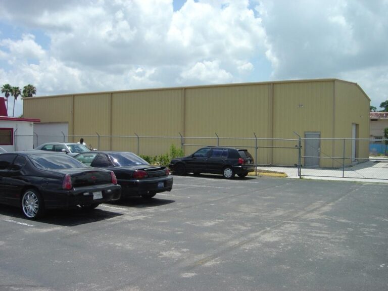 Automotive/Retail/Warehouse Space