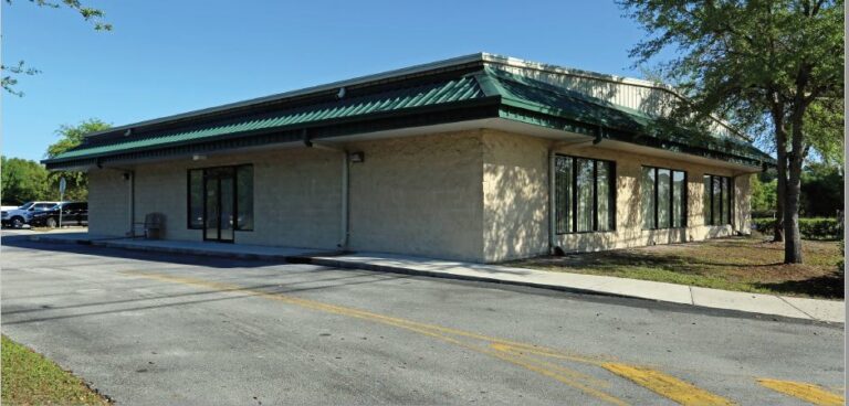 Office Building with Ample Parking, S Orlando Dr, Sanford